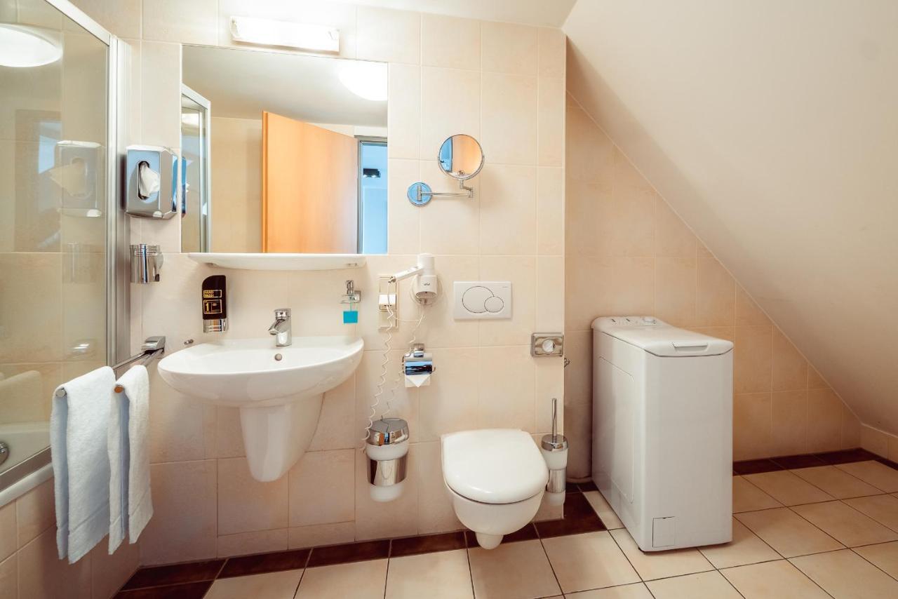 Familienapartment Am Neumarkt Lll Дрезден Екстериор снимка